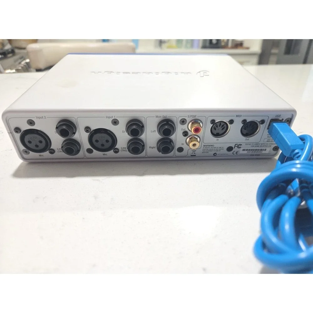Digidesign Mbox 2 USB Audio Interface, 2-Channel Desktop,‎ MIDI/RCA/Analog I/O